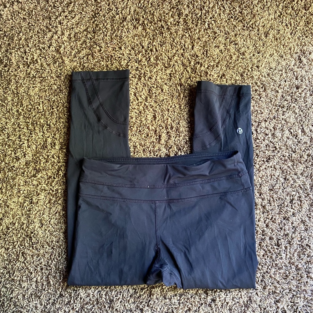 Lululemon crops